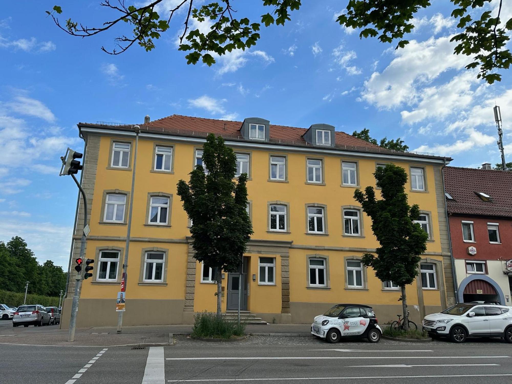 Bella Casa - Business&Family - 2 Zimmer Direkt Neben Schloss, Parkplatz, Smarttv, Netflix, Waschmaschine, 24H Checkin, 71Qm, Kingsizebett, Hotelbettwaesche لودفيغسبرغ المظهر الخارجي الصورة