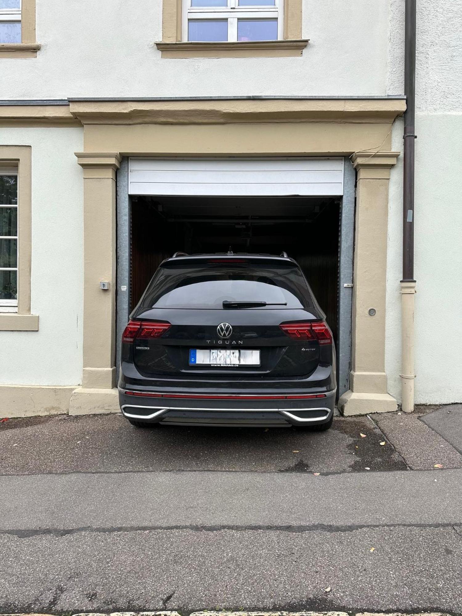 Bella Casa - Business&Family - 2 Zimmer Direkt Neben Schloss, Parkplatz, Smarttv, Netflix, Waschmaschine, 24H Checkin, 71Qm, Kingsizebett, Hotelbettwaesche لودفيغسبرغ المظهر الخارجي الصورة
